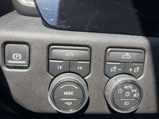 2026 Chevrolet Silverado 1500 Crew Cab Short Box 4-Wheel Drive RST
