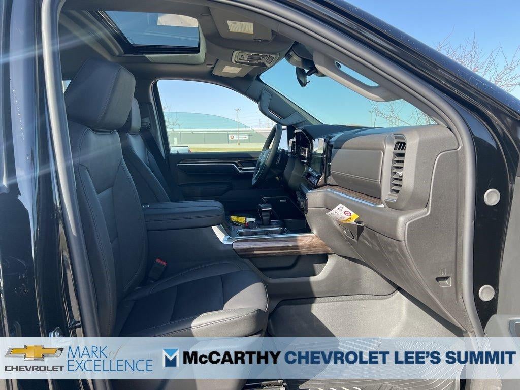 2026 Chevrolet Silverado 1500 Crew Cab Short Box 4-Wheel Drive RST