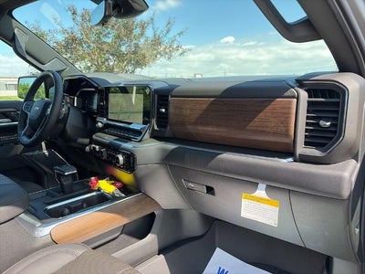 2026 Chevrolet Silverado 1500 Crew Cab Short Box 4-Wheel Drive High Country