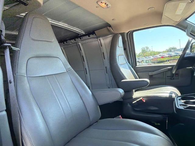 2025 Chevrolet Express Cargo Base