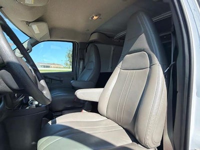 2025 Chevrolet Express Cargo Base
