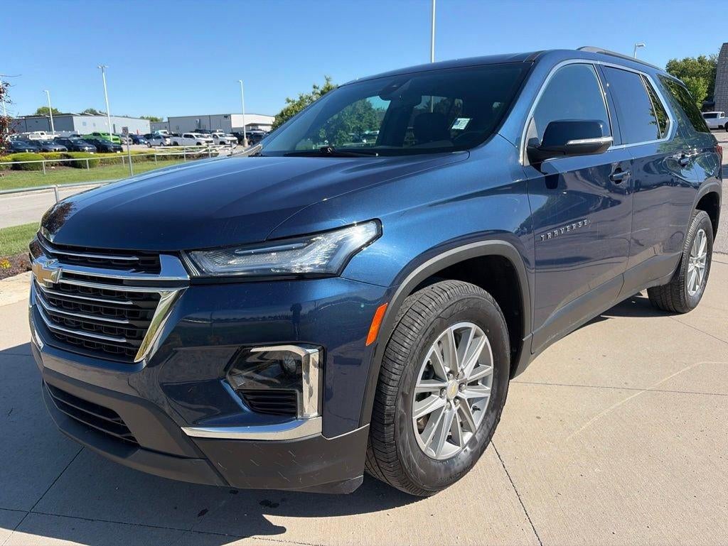 2022 Chevrolet Traverse LT Cloth