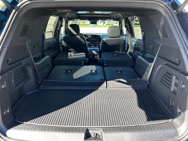 2027 Chevrolet Traverse RS w/1RS