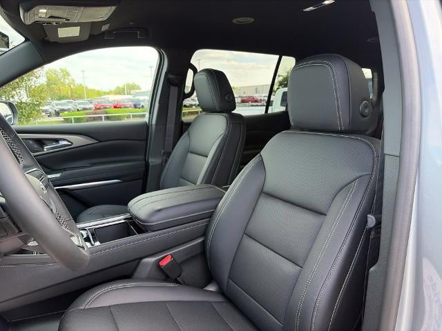 2027 Chevrolet Traverse LT w/2LT