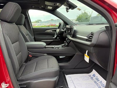 2027 Chevrolet Traverse LT w/2LT