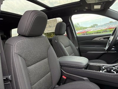 2027 Chevrolet Traverse LT w/2LT