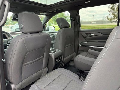 2027 Chevrolet Traverse LT w/2LT