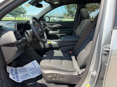 2027 Chevrolet Traverse LT w/2LT