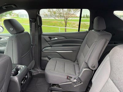 2027 Chevrolet Traverse LT w/2LT