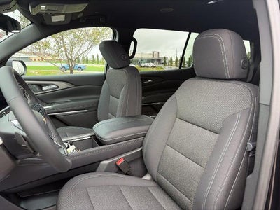 2027 Chevrolet Traverse LT w/2LT
