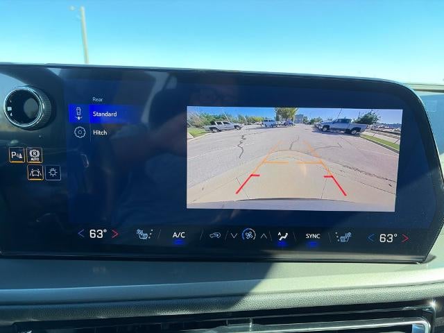 2027 Chevrolet Traverse LT w/2LT