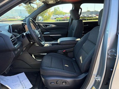 2027 Chevrolet Traverse LT w/2LT