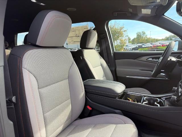 2027 Chevrolet Traverse LT w/2LT