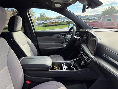 2027 Chevrolet Traverse LT w/2LT