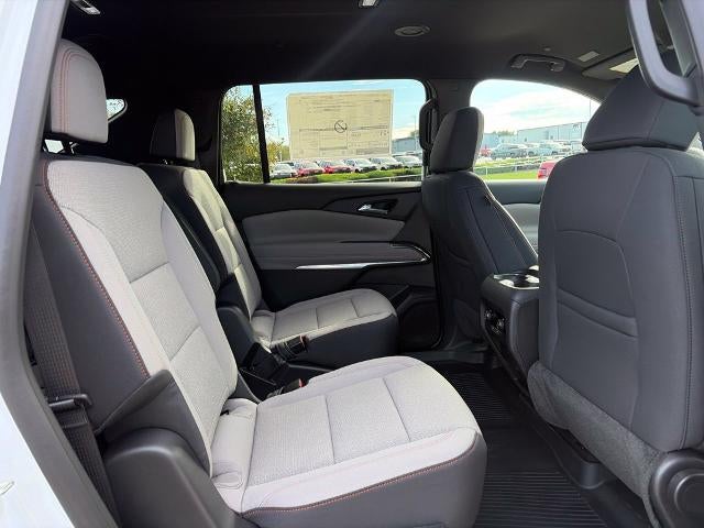 2027 Chevrolet Traverse LT w/2LT