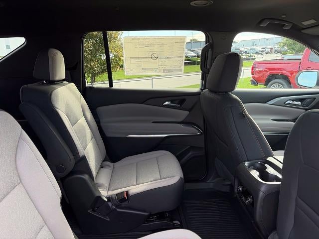 2027 Chevrolet Traverse LT w/2LT