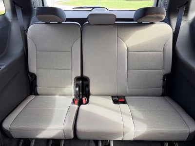 2027 Chevrolet Traverse LT w/2LT