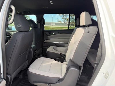 2027 Chevrolet Traverse LT w/2LT