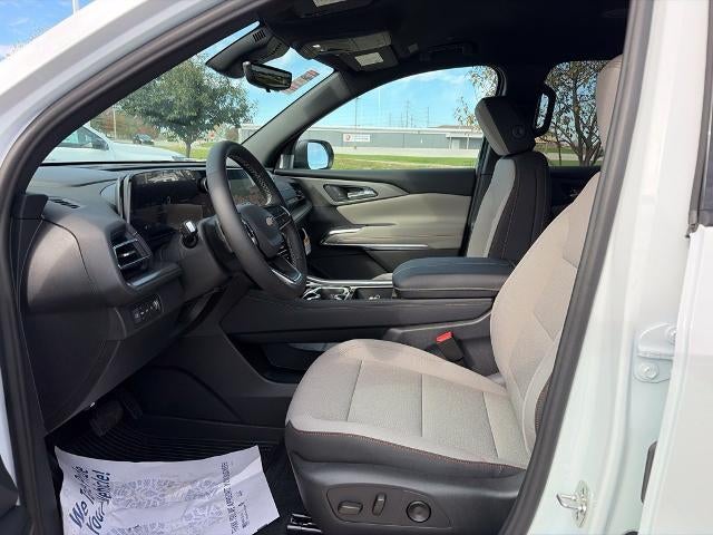 2027 Chevrolet Traverse LT w/2LT