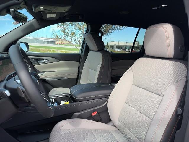 2027 Chevrolet Traverse LT w/2LT