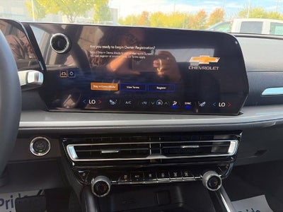 2027 Chevrolet Traverse LT w/2LT