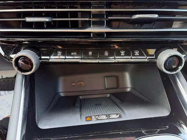 2027 Chevrolet Traverse LT w/2LT