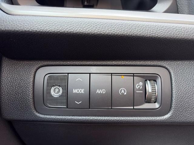 2027 Chevrolet Traverse LT w/2LT