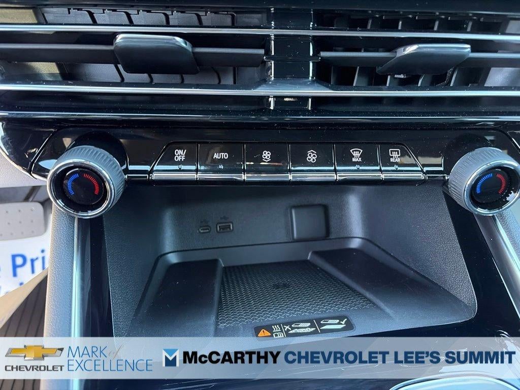 2026 Chevrolet Traverse LT w/2LT