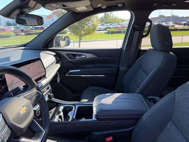 2027 Chevrolet Traverse LT w/2LT