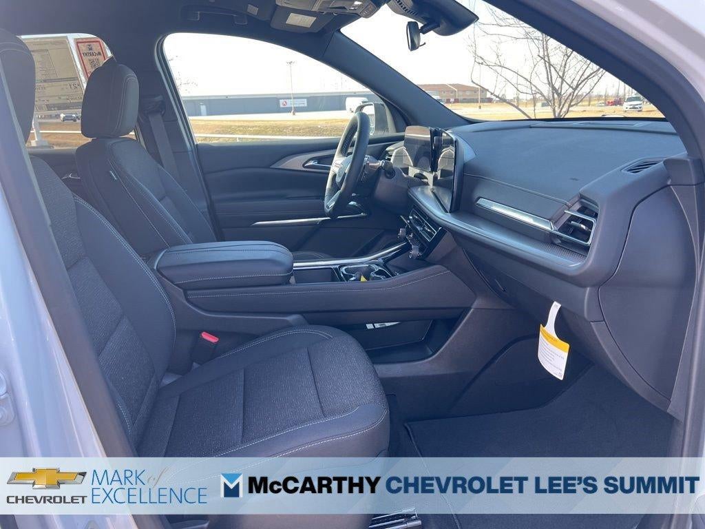 2025 Chevrolet Traverse LT w/2LT