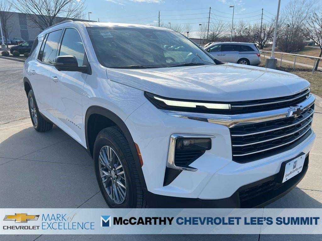 2025 Chevrolet Traverse LT w/2LT