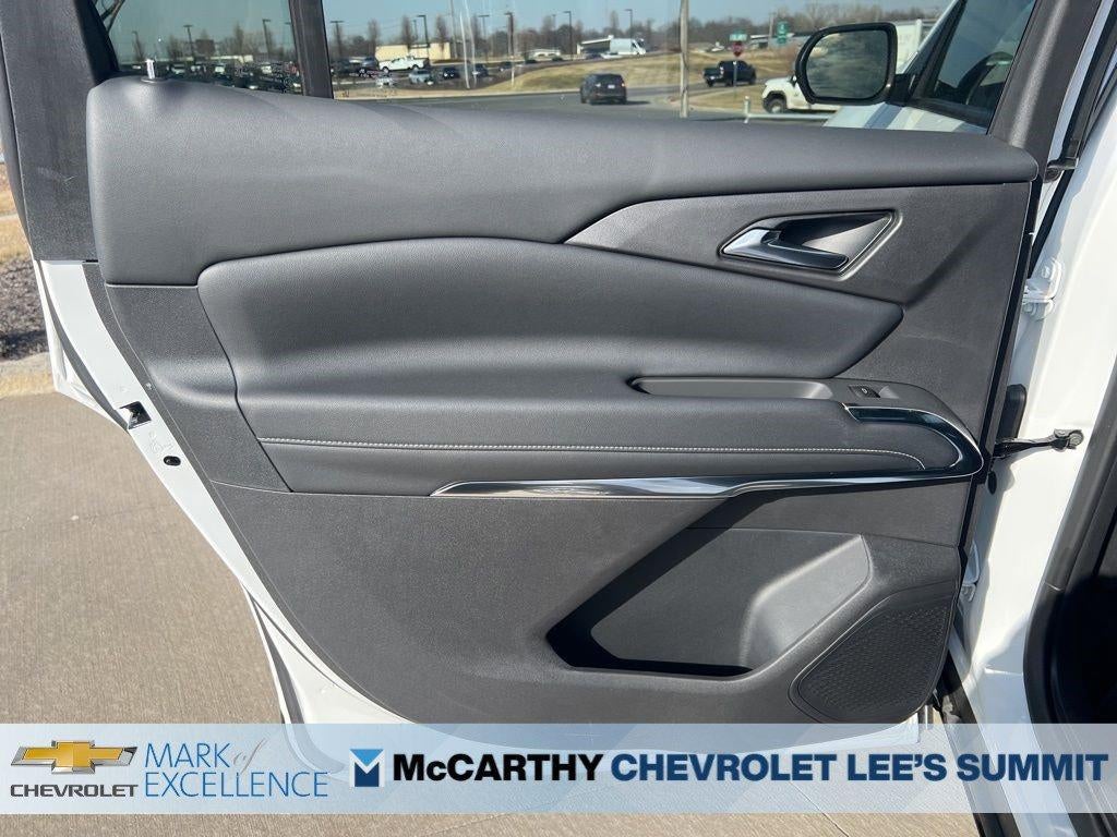 2025 Chevrolet Traverse LT w/2LT