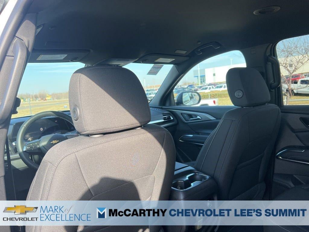 2025 Chevrolet Traverse LT w/2LT