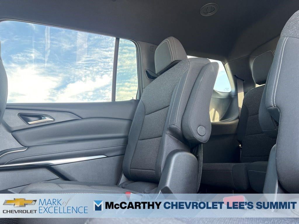 2025 Chevrolet Traverse LT w/2LT