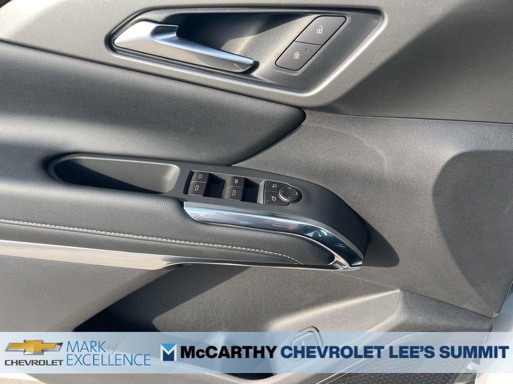 2025 Chevrolet Traverse LT w/2LT