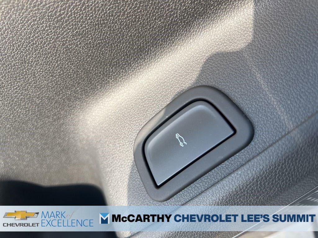 2025 Chevrolet Traverse LT w/2LT