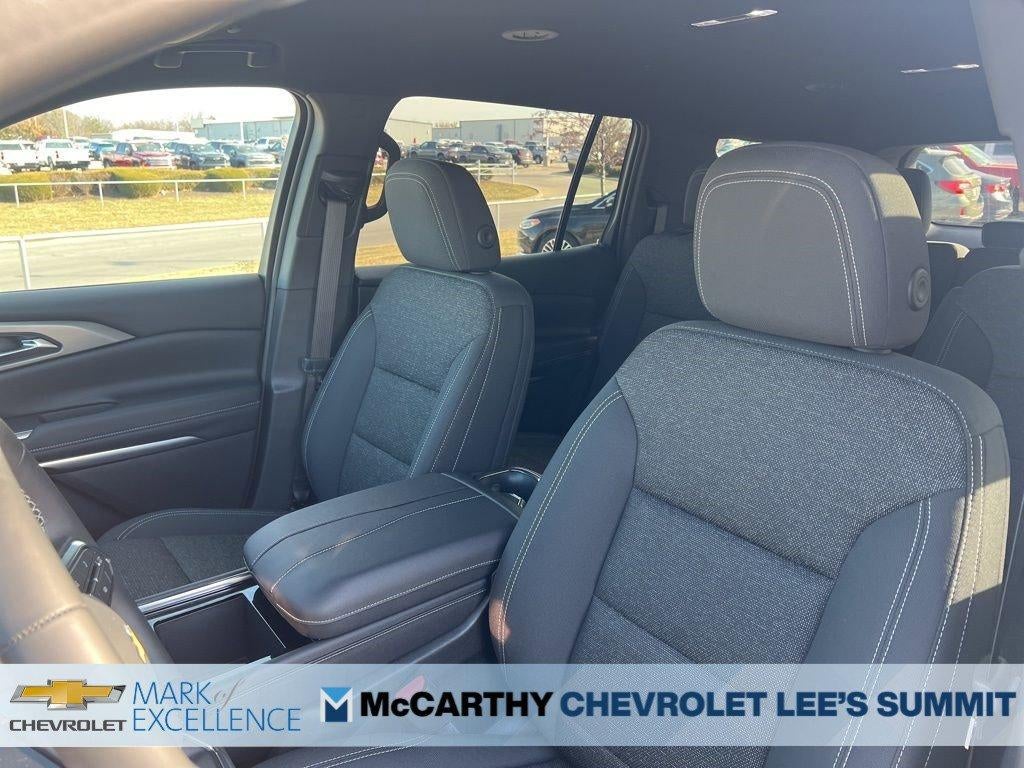 2025 Chevrolet Traverse LT w/2LT