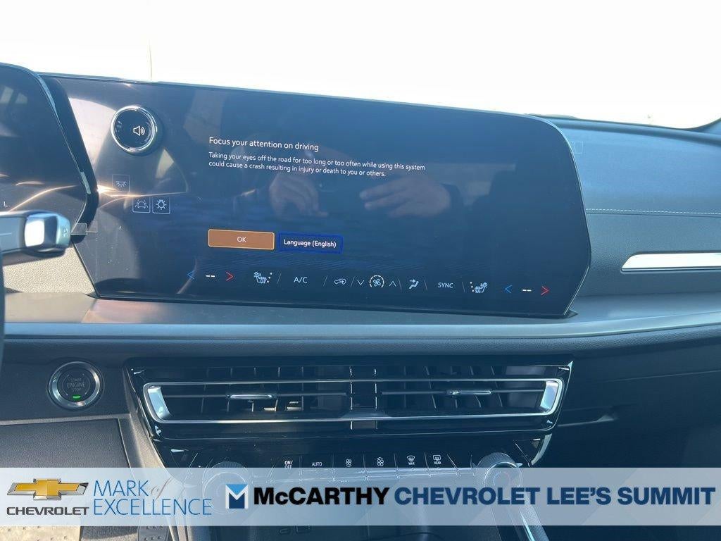 2025 Chevrolet Traverse LT w/2LT