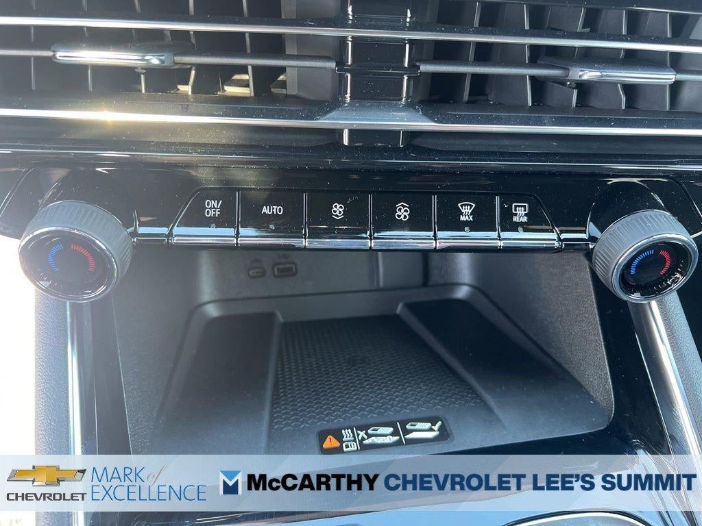 2025 Chevrolet Traverse LT w/2LT