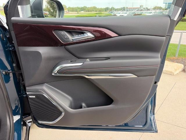 2027 Chevrolet Traverse RS w/2RS