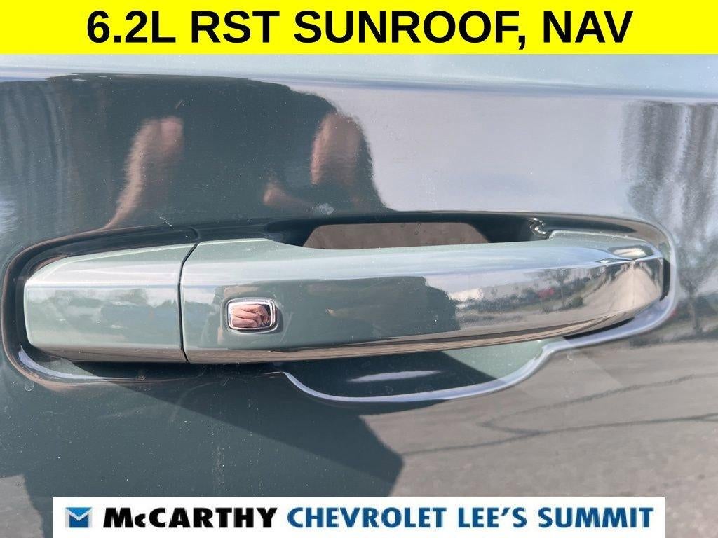 2025 Chevrolet Suburban RST