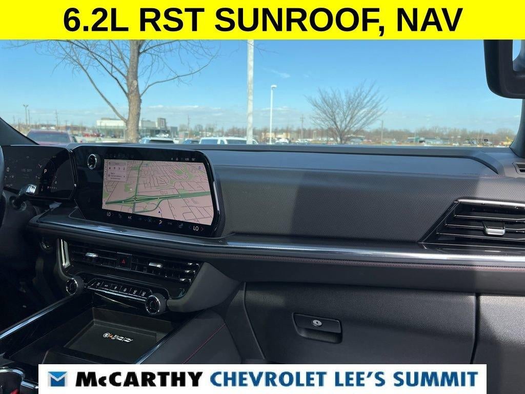 2025 Chevrolet Suburban RST