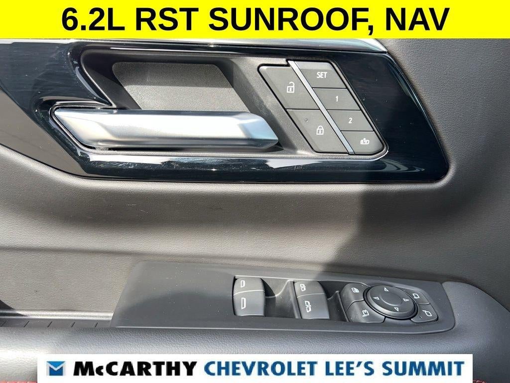 2025 Chevrolet Suburban RST