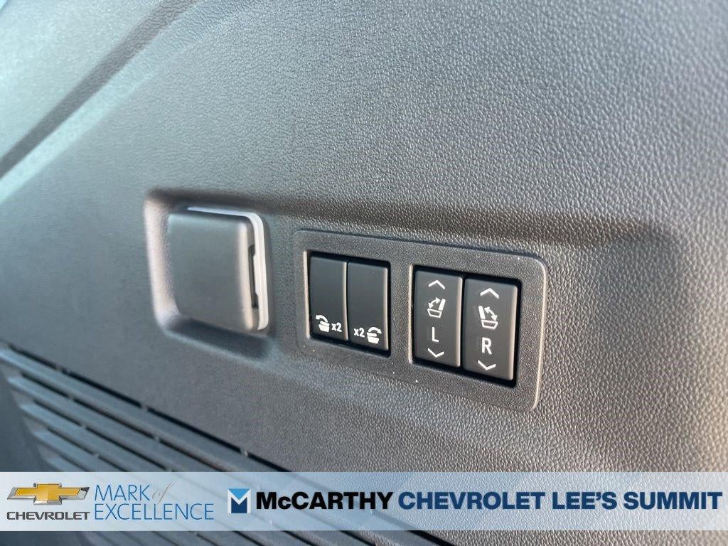 2026 Chevrolet Suburban 4WD Premier