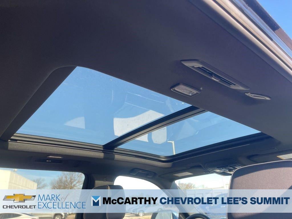 2026 Chevrolet Suburban 4WD Premier