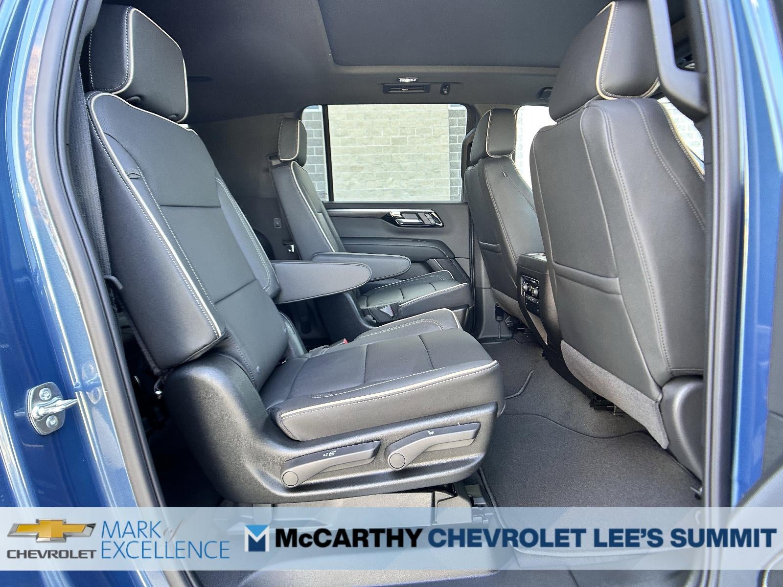 2026 Chevrolet Suburban 4WD Premier