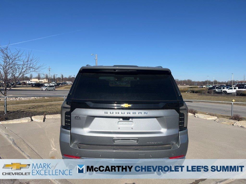 2025 Chevrolet Suburban 4WD Premier