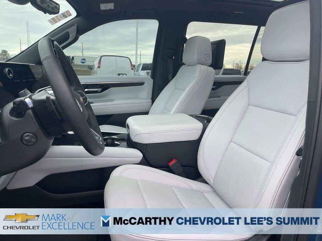 2025 Chevrolet Suburban 4WD Premier