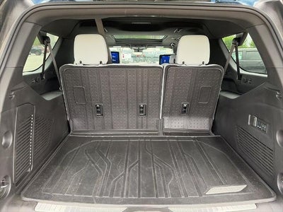 2025 Chevrolet Suburban 4WD Premier