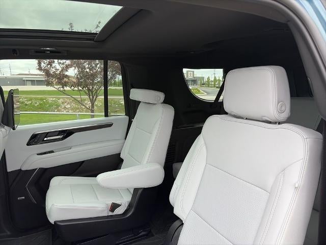 2025 Chevrolet Suburban 4WD Premier